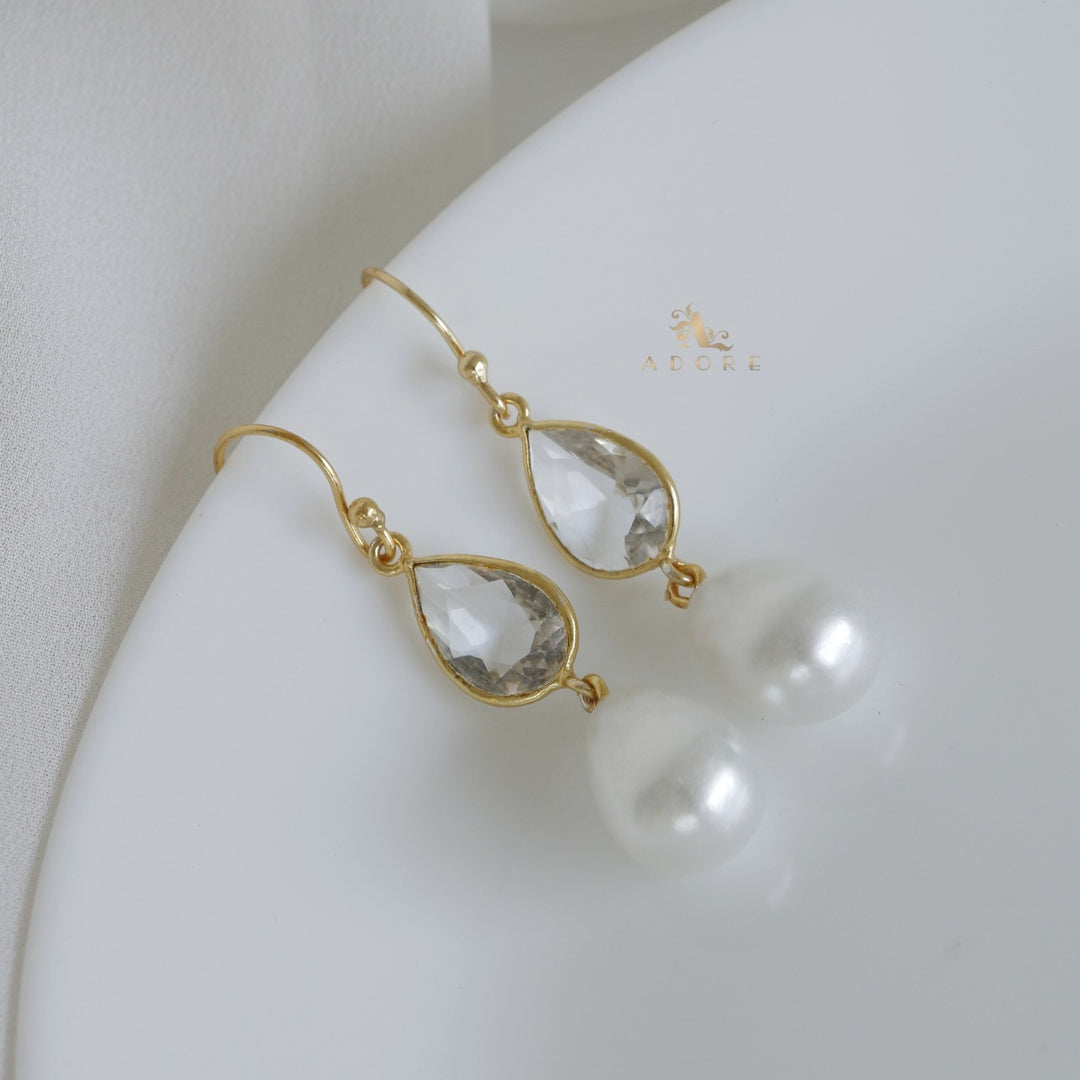 Ziora Glossy With Pearl Drop Earring