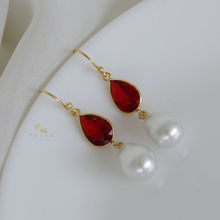 Ziora Glossy With Pearl Drop Earring