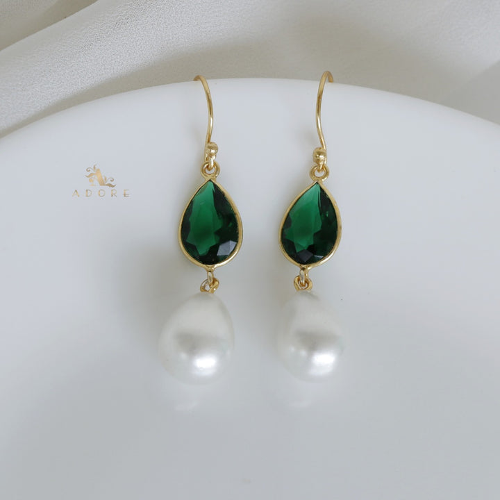 Ziora Glossy With Pearl Drop Earring