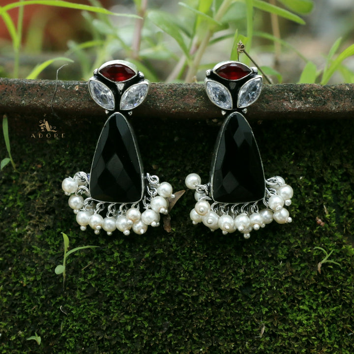 Siera Glossy With Pearl Earring