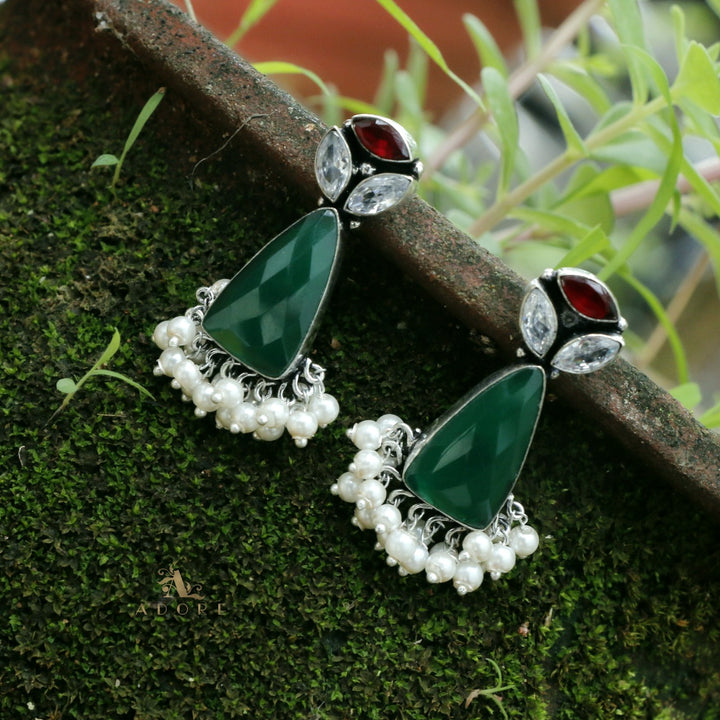 Siera Glossy With Pearl Earring