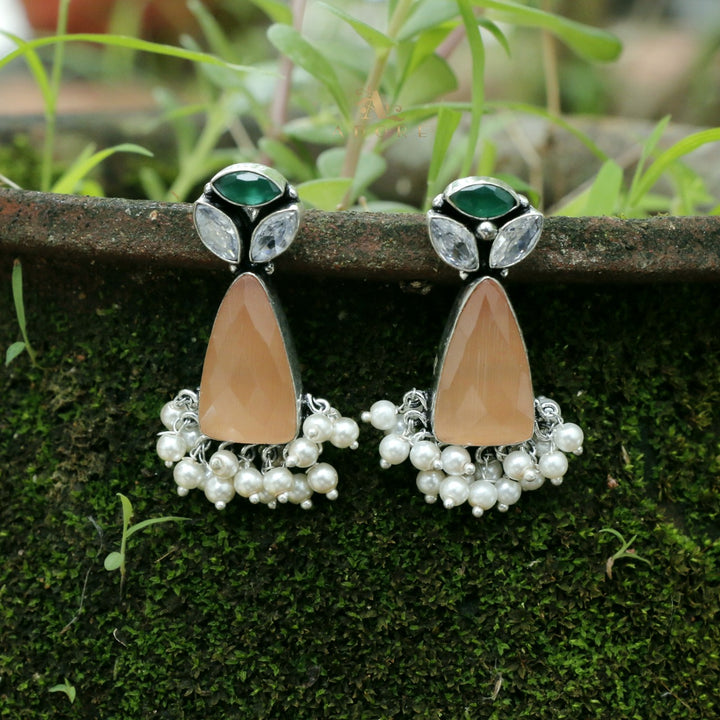 Siera Glossy With Pearl Earring