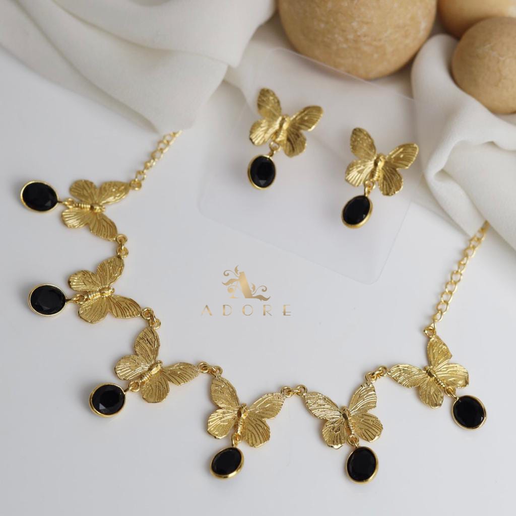 Gold Papillio Neckpiece With Earring