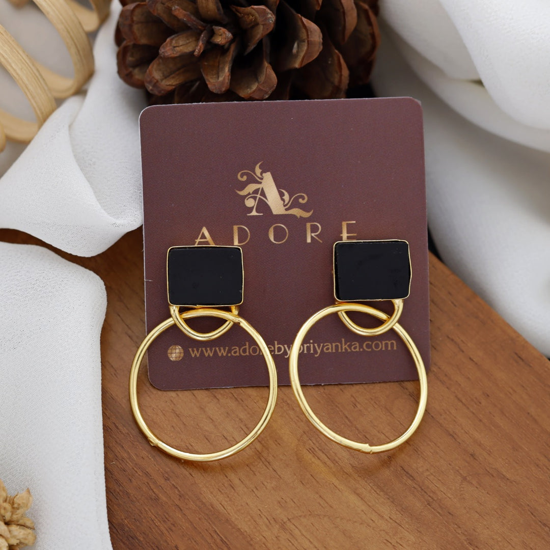 Naara Golden Circle Earring