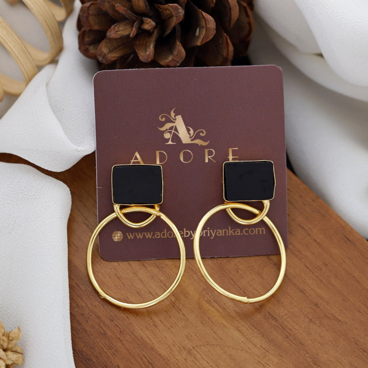 Naara Golden Circle Earring