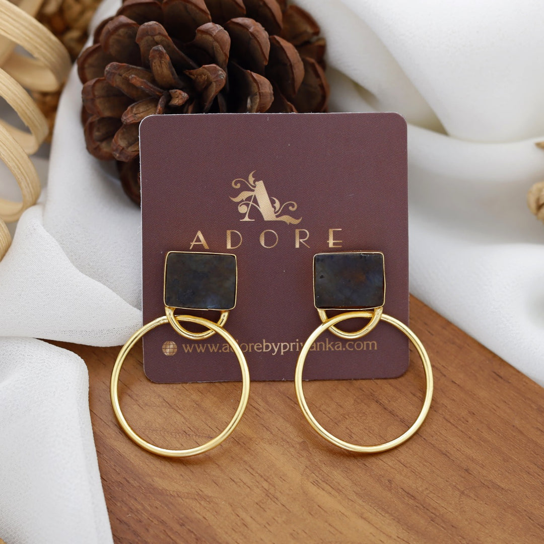 Naara Golden Circle Earring