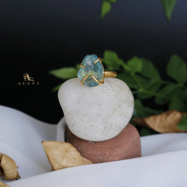 Dilrupa Raw Stone Ring