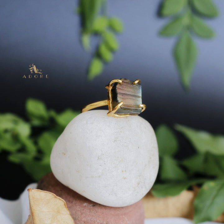 Dilrupa Raw Stone Ring