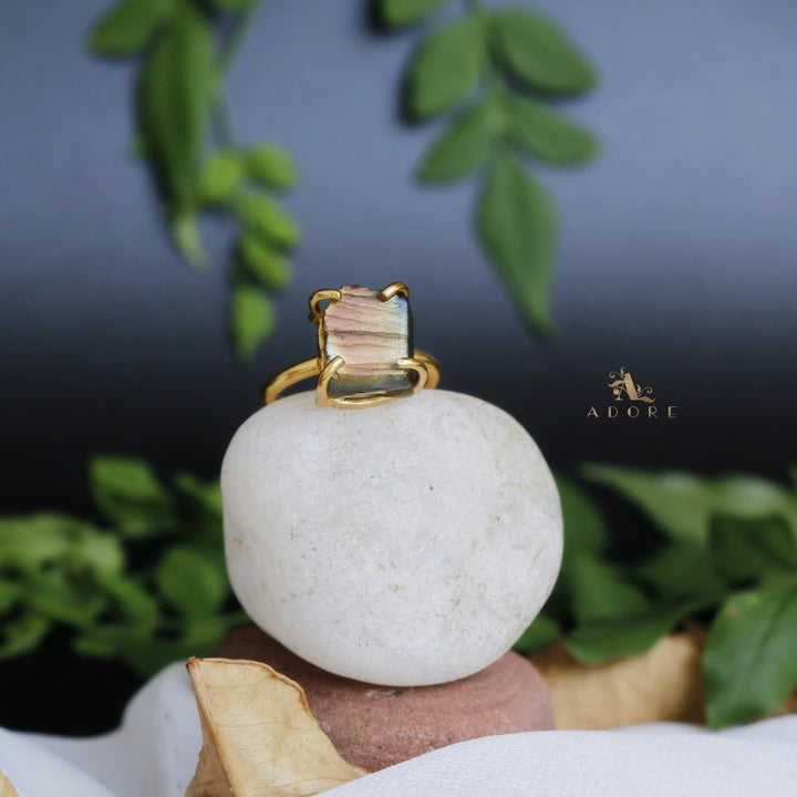 Dilrupa Raw Stone Ring