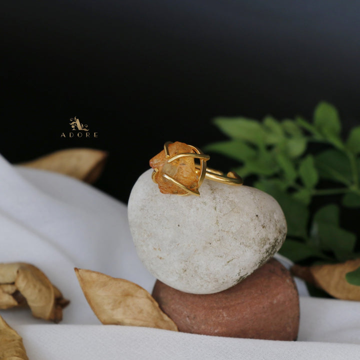 Dilrupa Raw Stone Ring