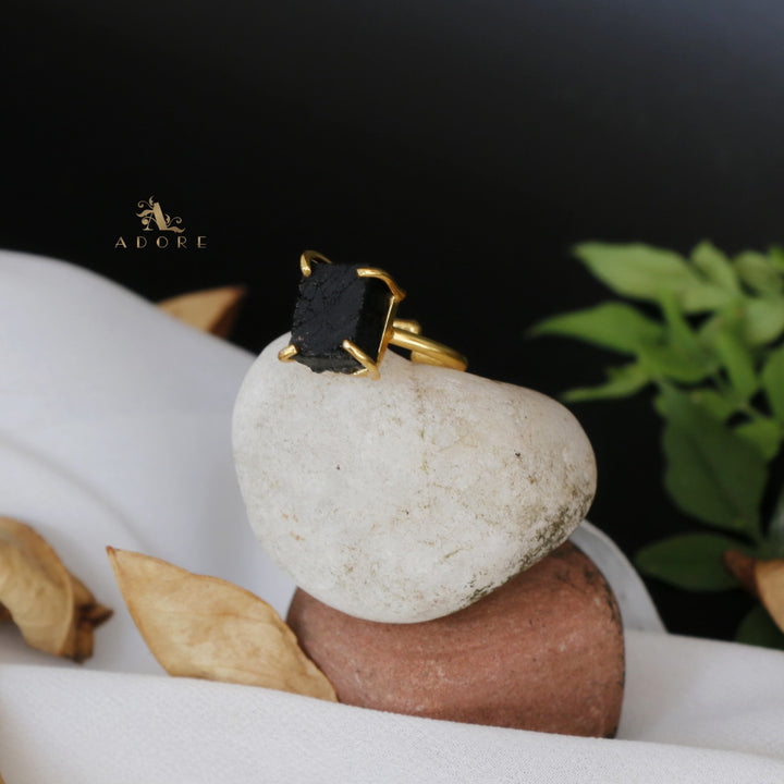 Dilrupa Raw Stone Ring