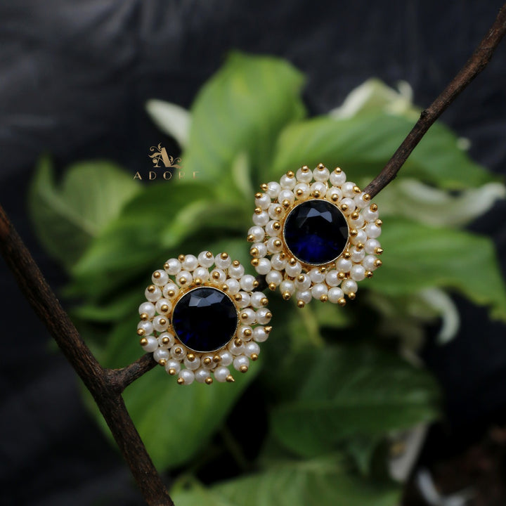Ahelia Glossy With Cluster Pearl Earring