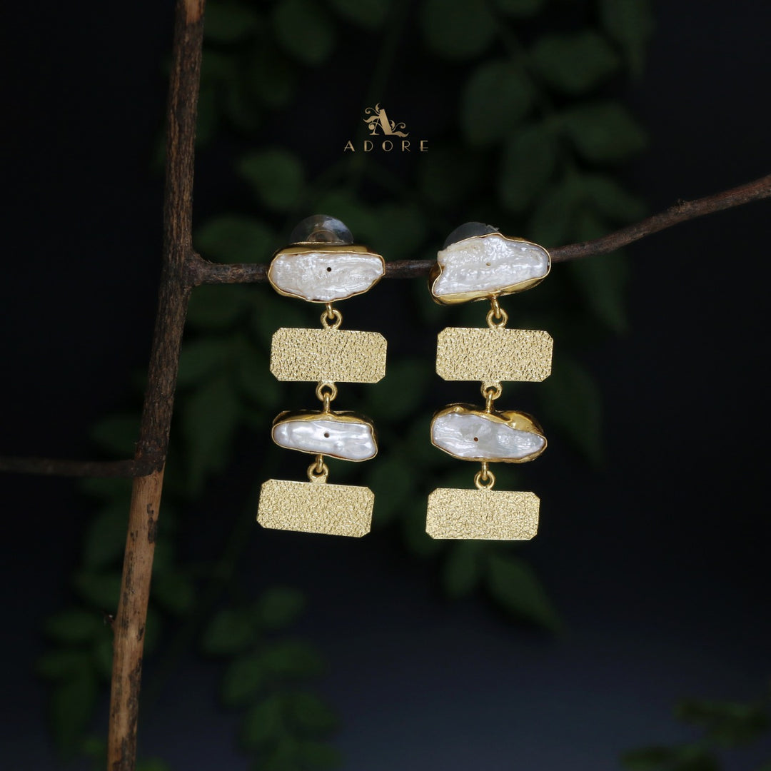 Amora Baroque Earring