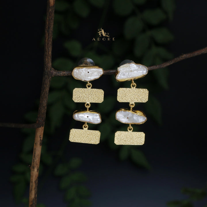 Amora Baroque Earring