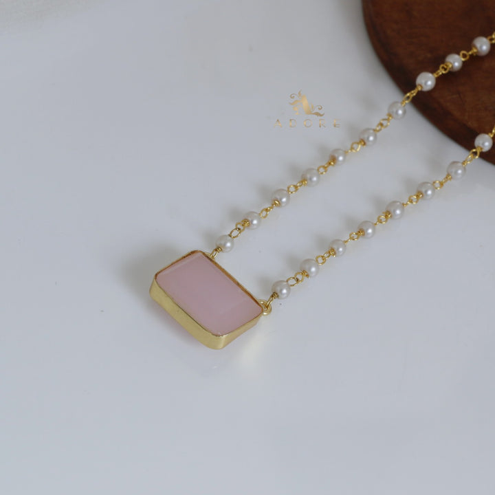 Nasmiya Rectangle Neckpiece