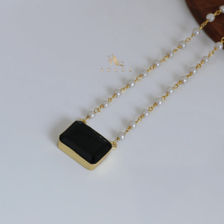 Nasmiya Rectangle Neckpiece