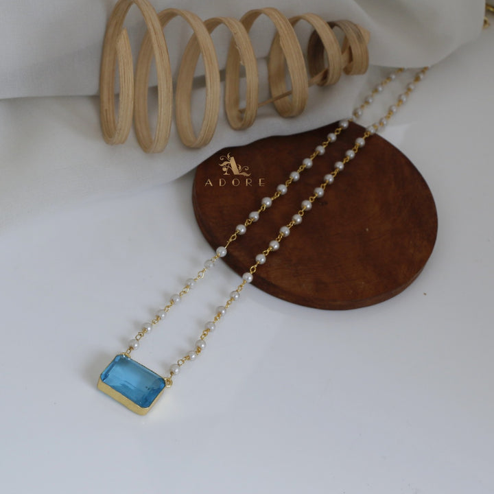 Nasmiya Rectangle Neckpiece