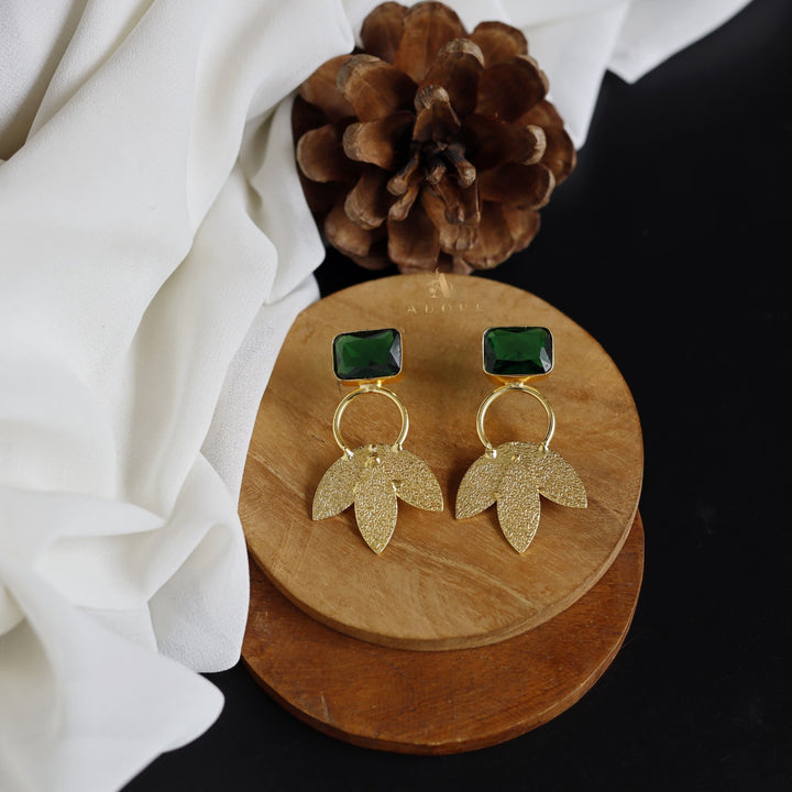 Zaima Golden 3 Leaf Earring