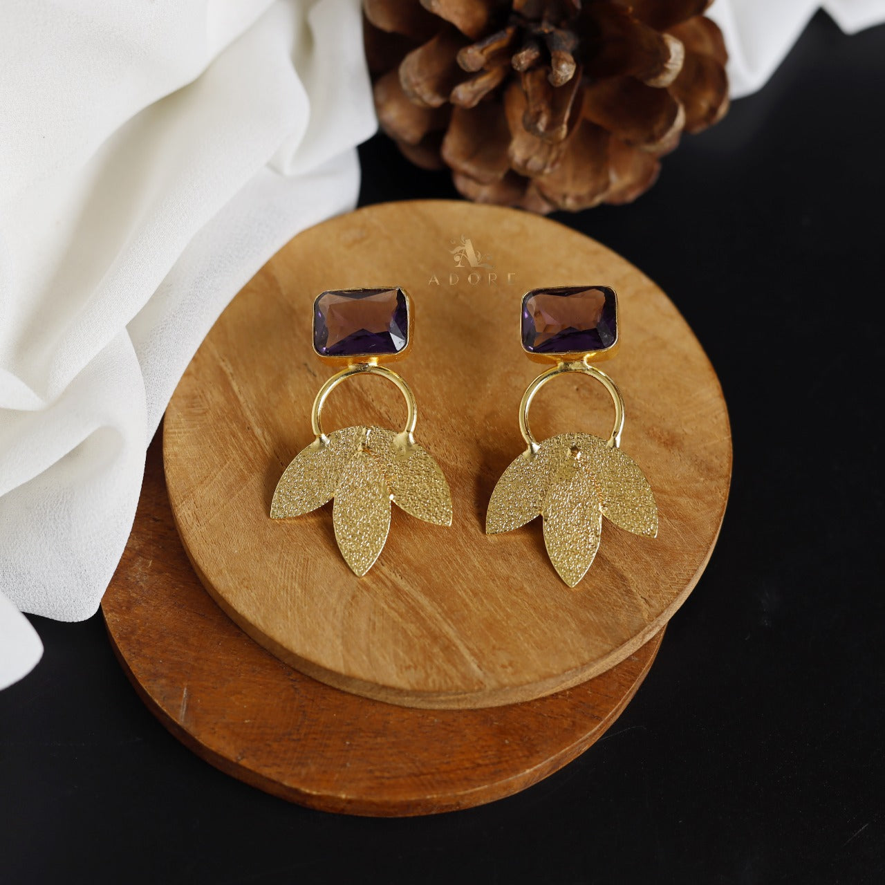 Three leaves earring piece gold on sale