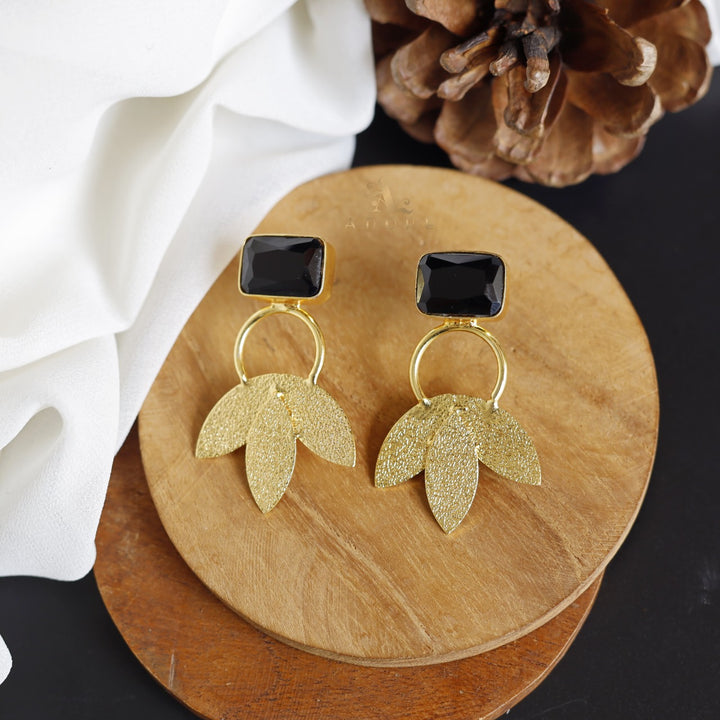 Zaima Golden 3 Leaf Earring