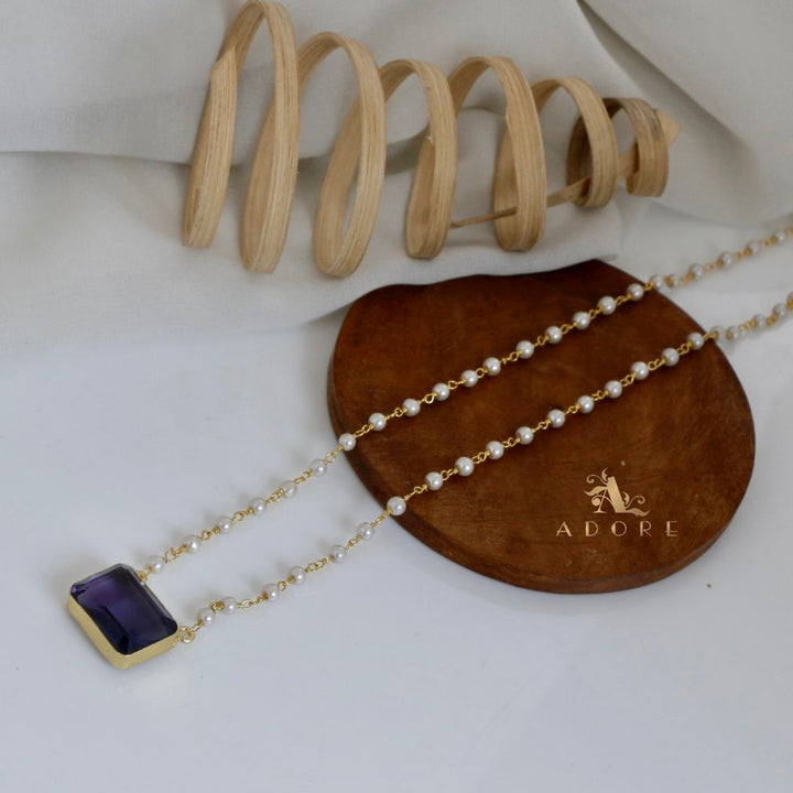 Nasmiya Rectangle Neckpiece