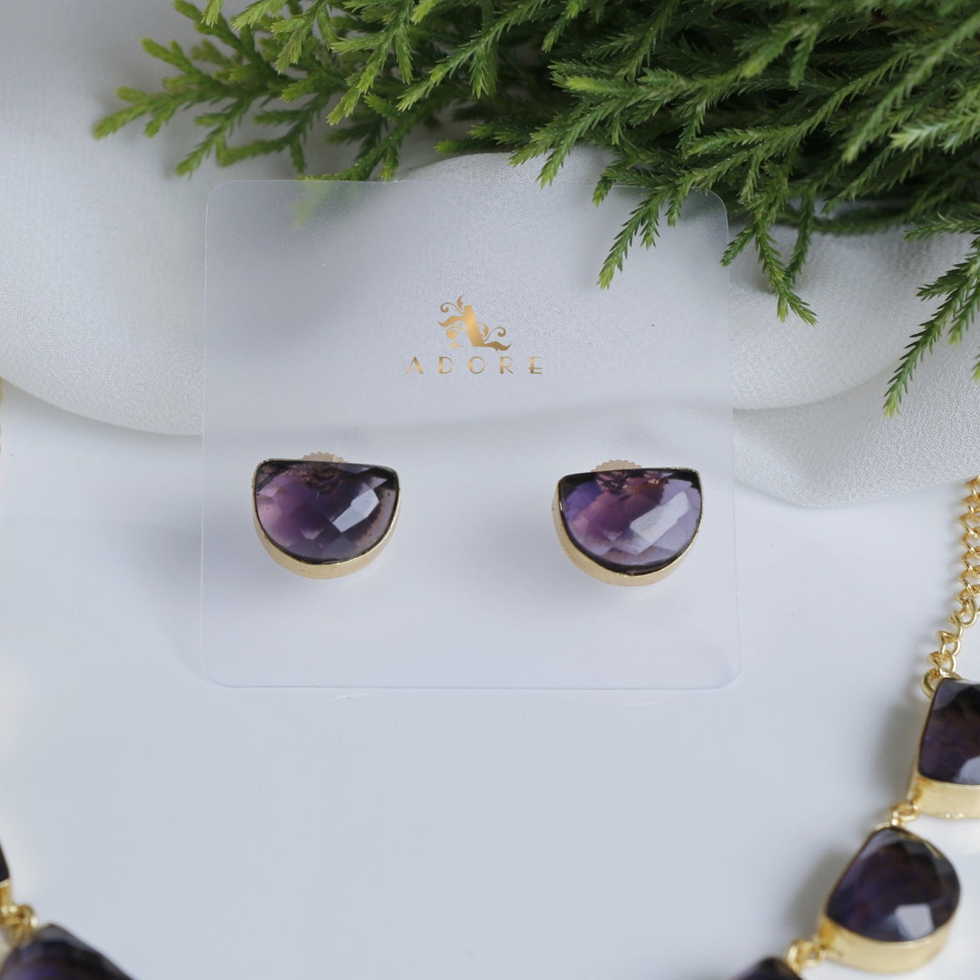 Roshnia Short Neckpiece With Stud