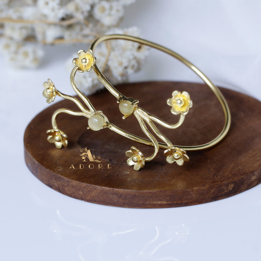 Laina Branch Flower Bracelet