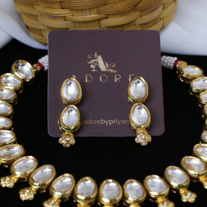 Vaishnavi Kundan Neckpiece With Earring