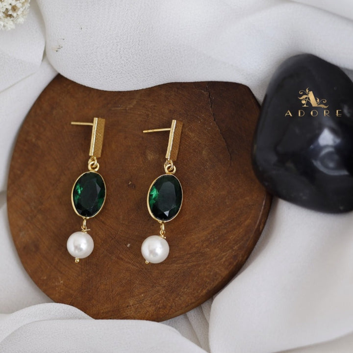 Likhas Oval Drop With Pearl Earring
