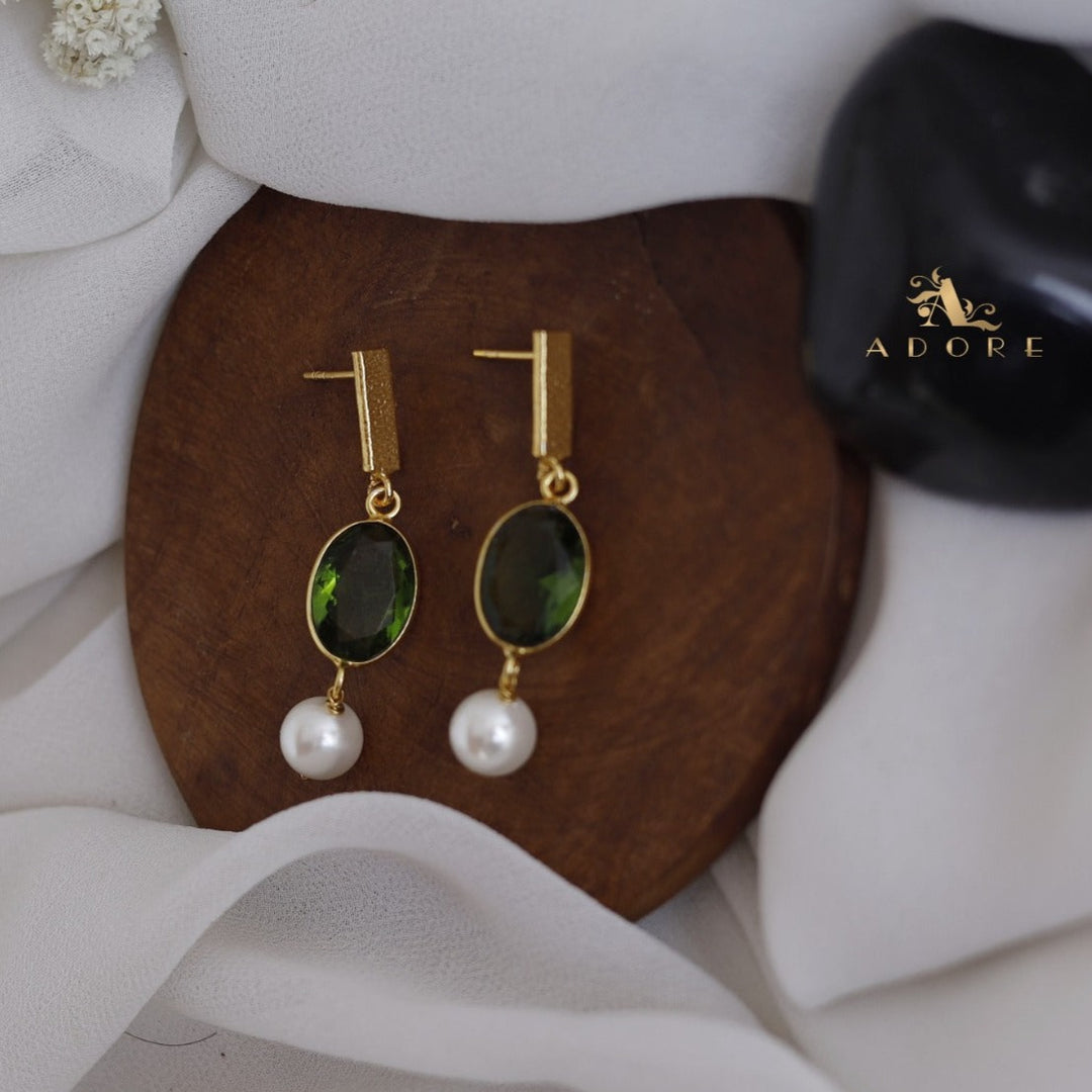 Likhas Oval Drop With Pearl Earring