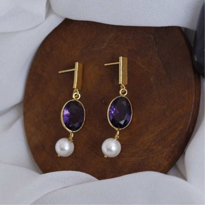 Likhas Oval Drop With Pearl Earring