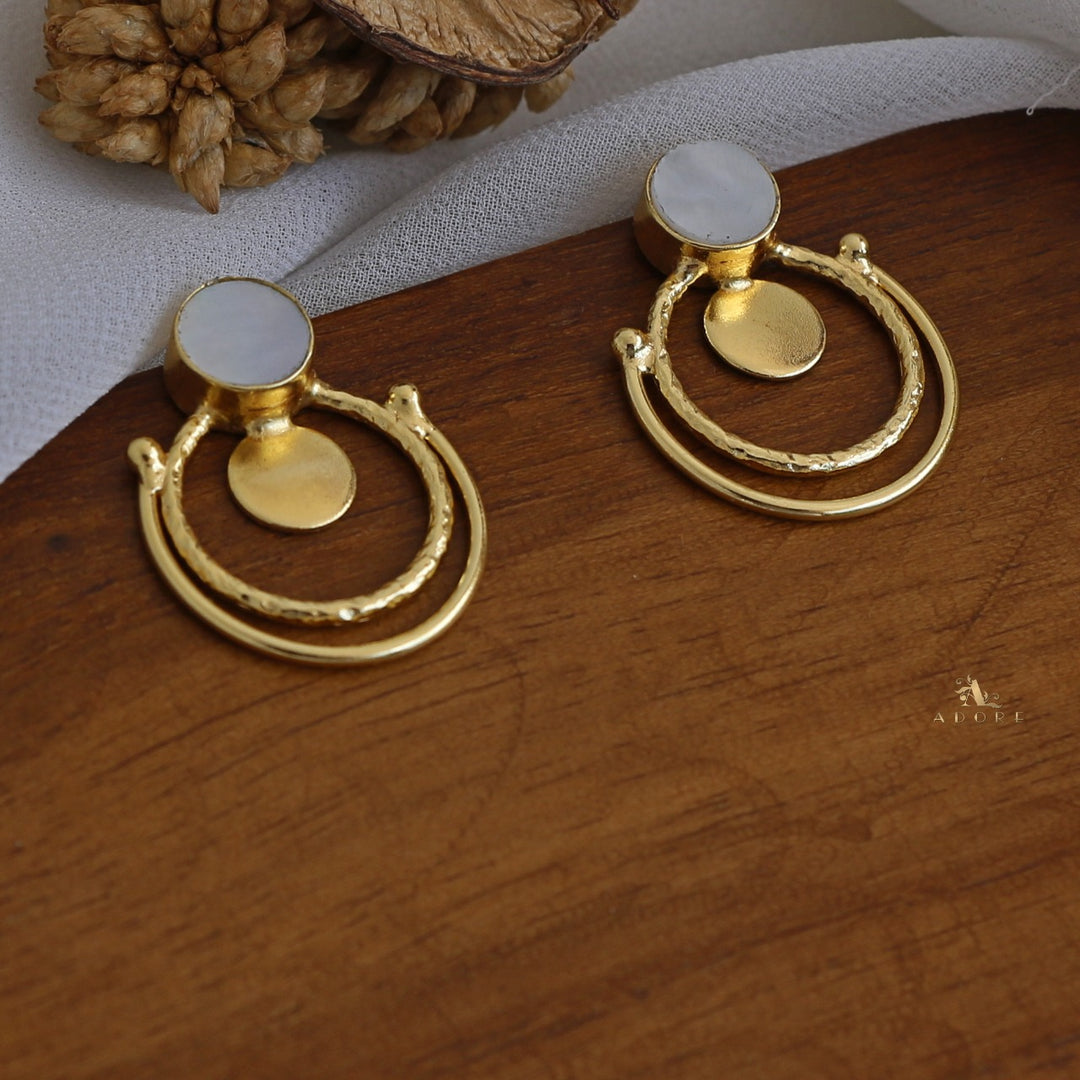 Ezra MOP Golden Circle Stud