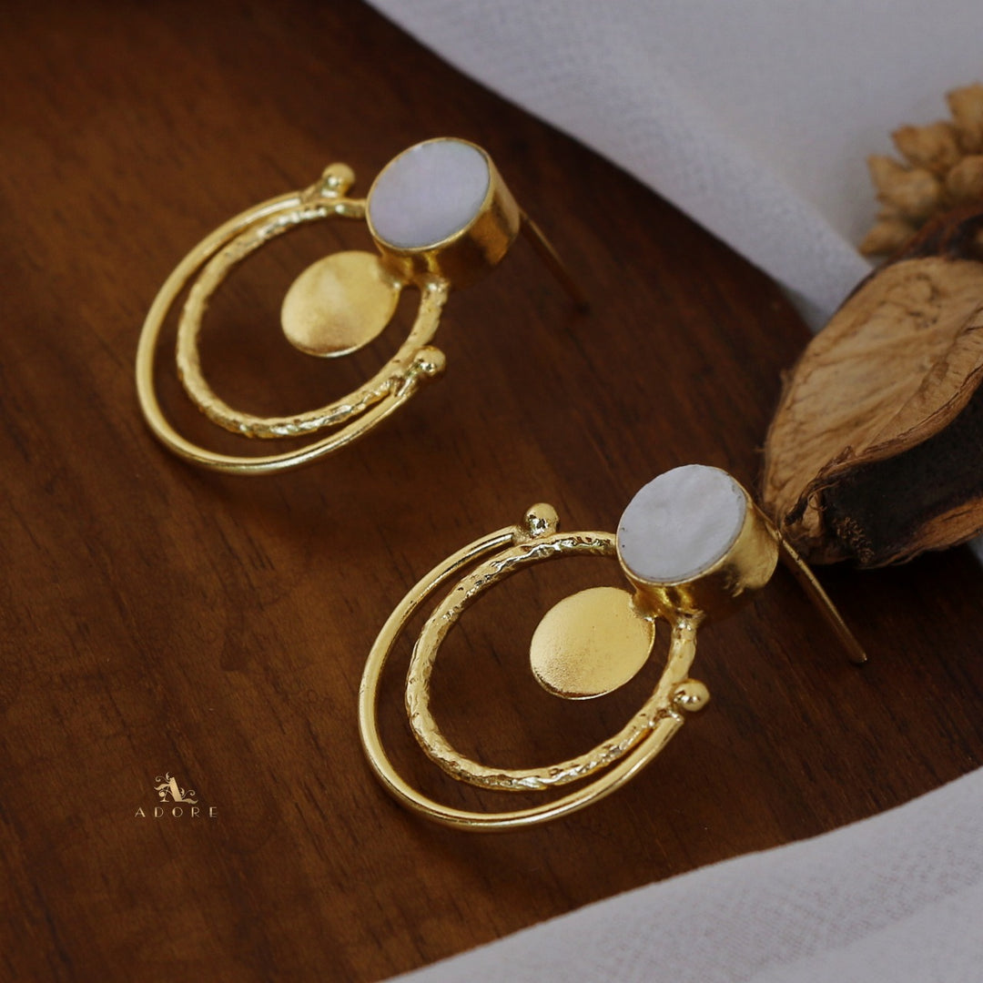 Ezra MOP Golden Circle Stud