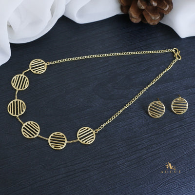 Melorra Short Neckpiece / Choker With Stud