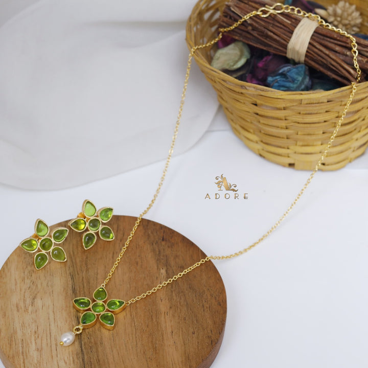 Floral Neckpiece With Stud