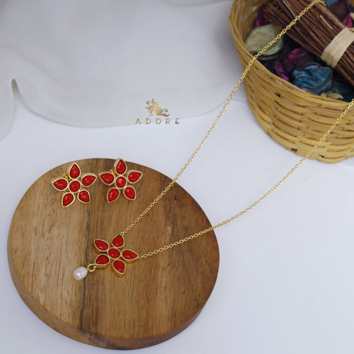 Floral Neckpiece With Stud