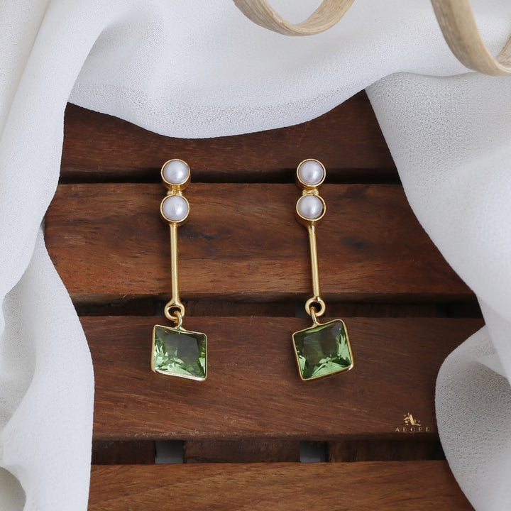 Alana Glossy Square Earring