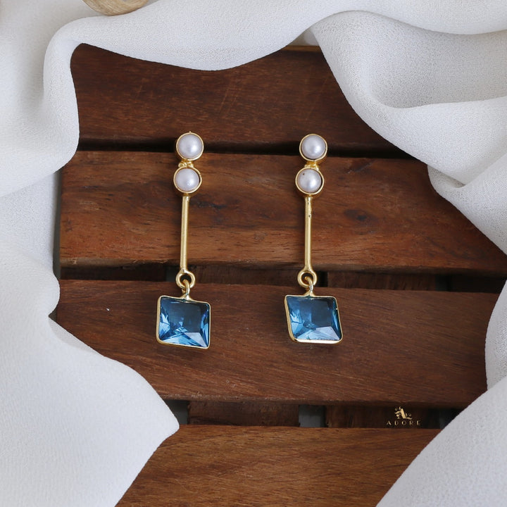 Alana Glossy Square Earring