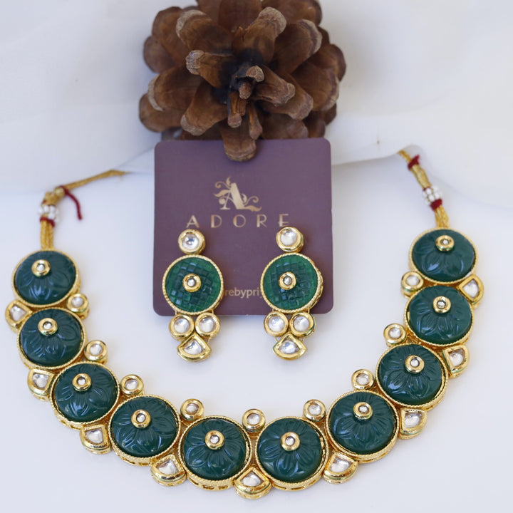 Suhasini Kundan Neckpiece With Earring