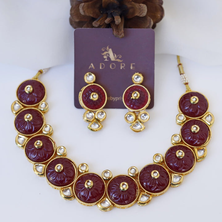 Suhasini Kundan Neckpiece With Earring