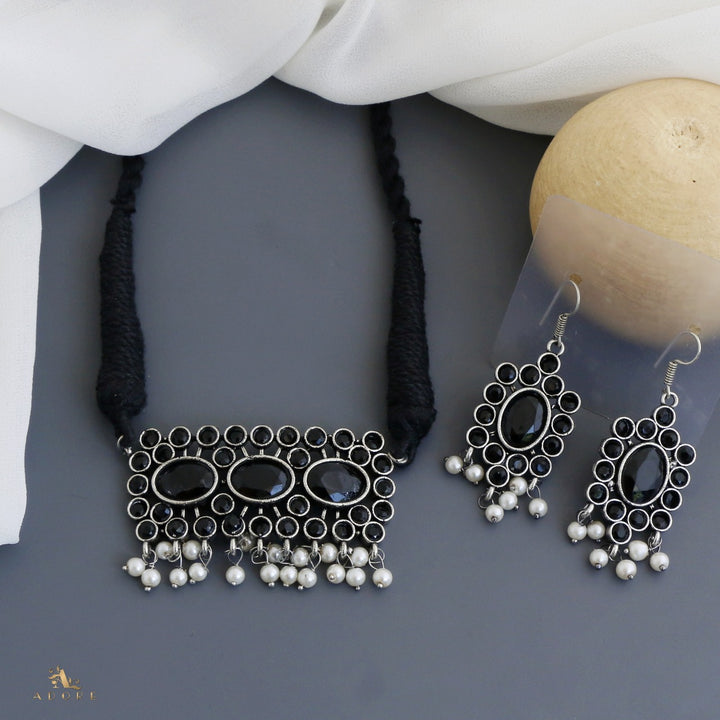 Nuva Choker With Earring