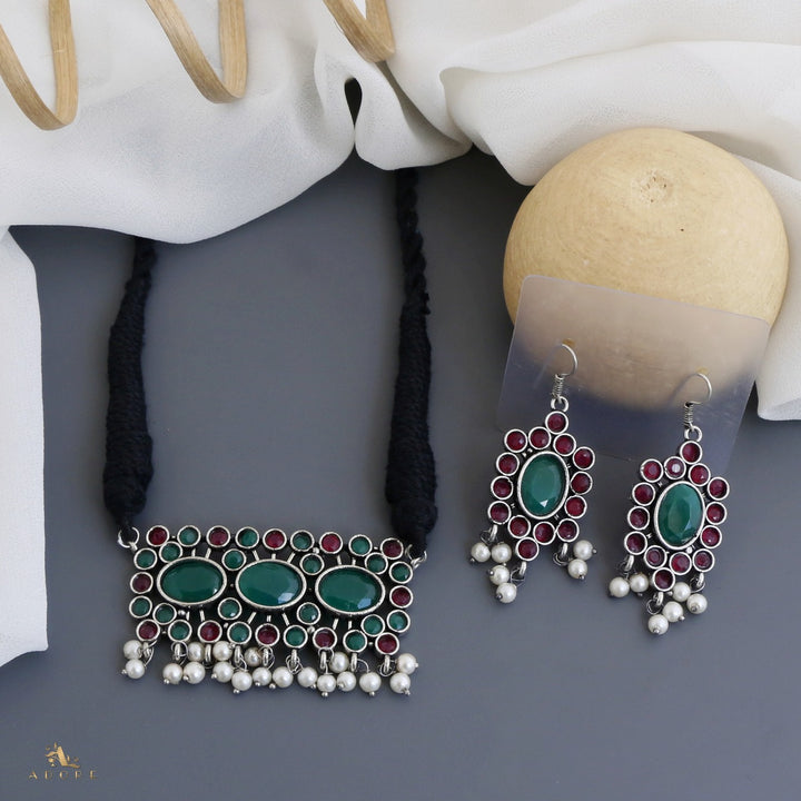 Nuva Choker With Earring