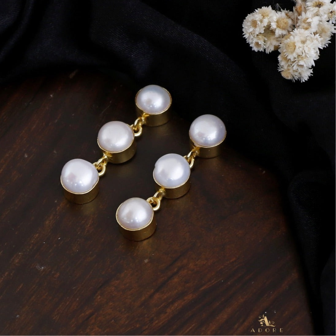 Riyalina 3 Baroque Pearl Earring