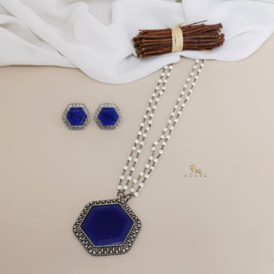 Ogima Hexagon Neckpiece With Stud