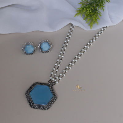 Ogima Hexagon Neckpiece With Stud