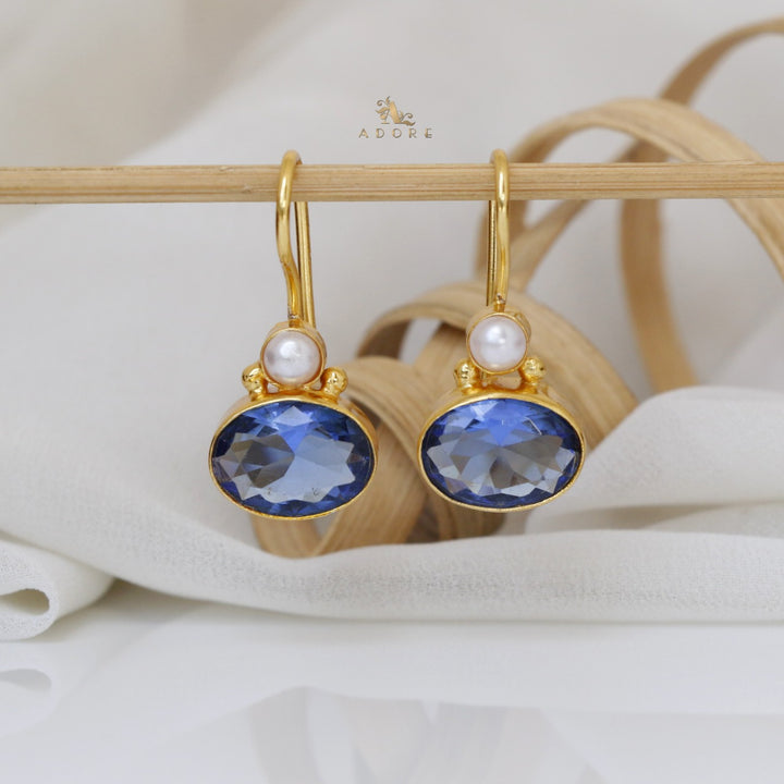 Golden Dhaarini Pearl Earring