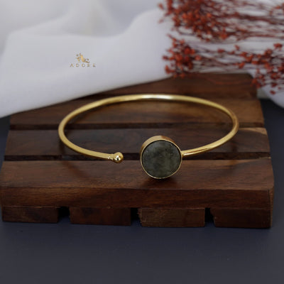 Ainoha Front Open Bangle