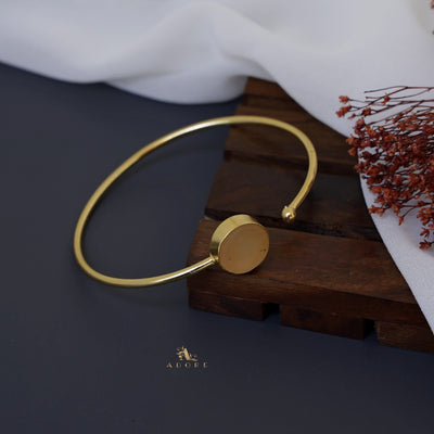Ainoha Front Open Bangle