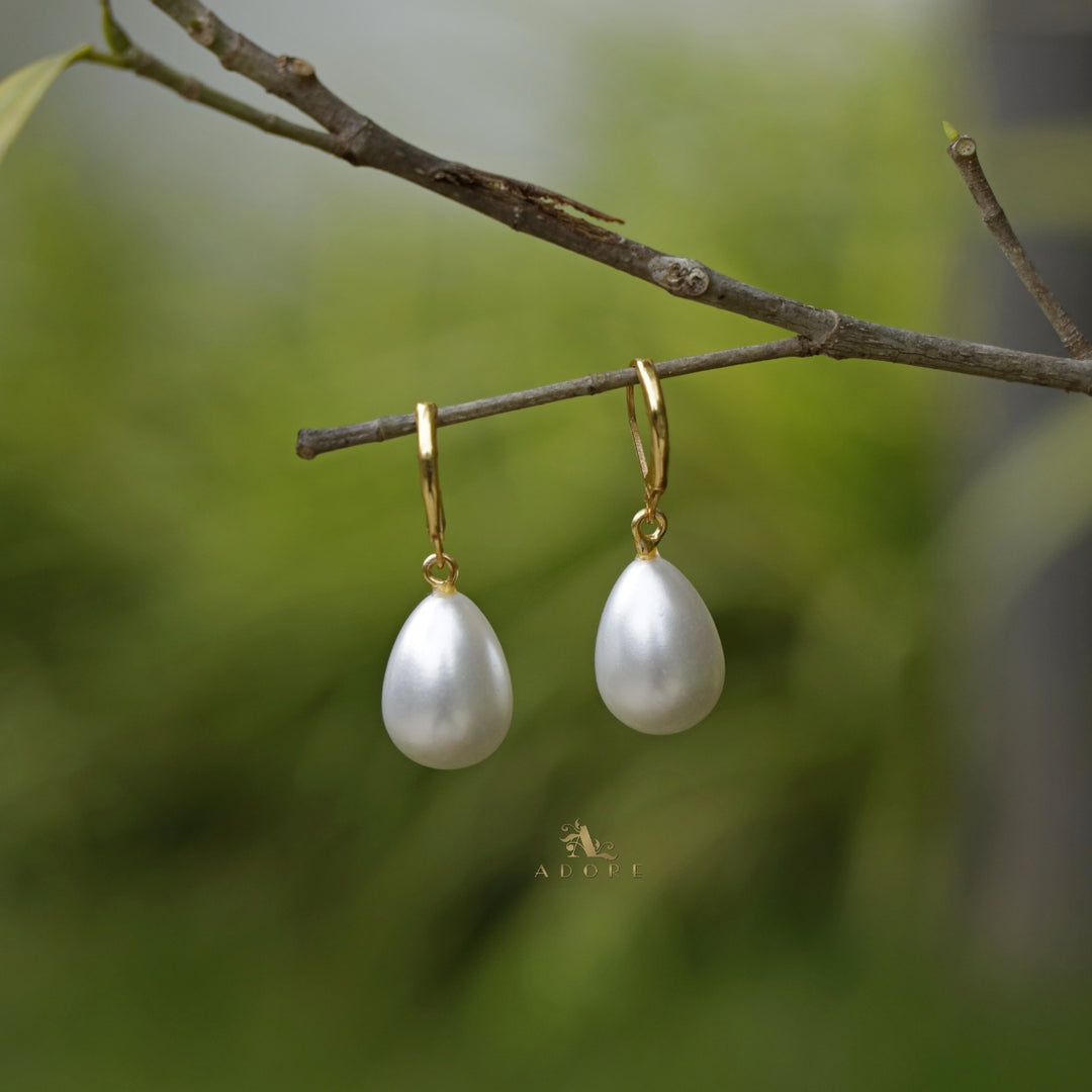 Novalta Pearl Earring