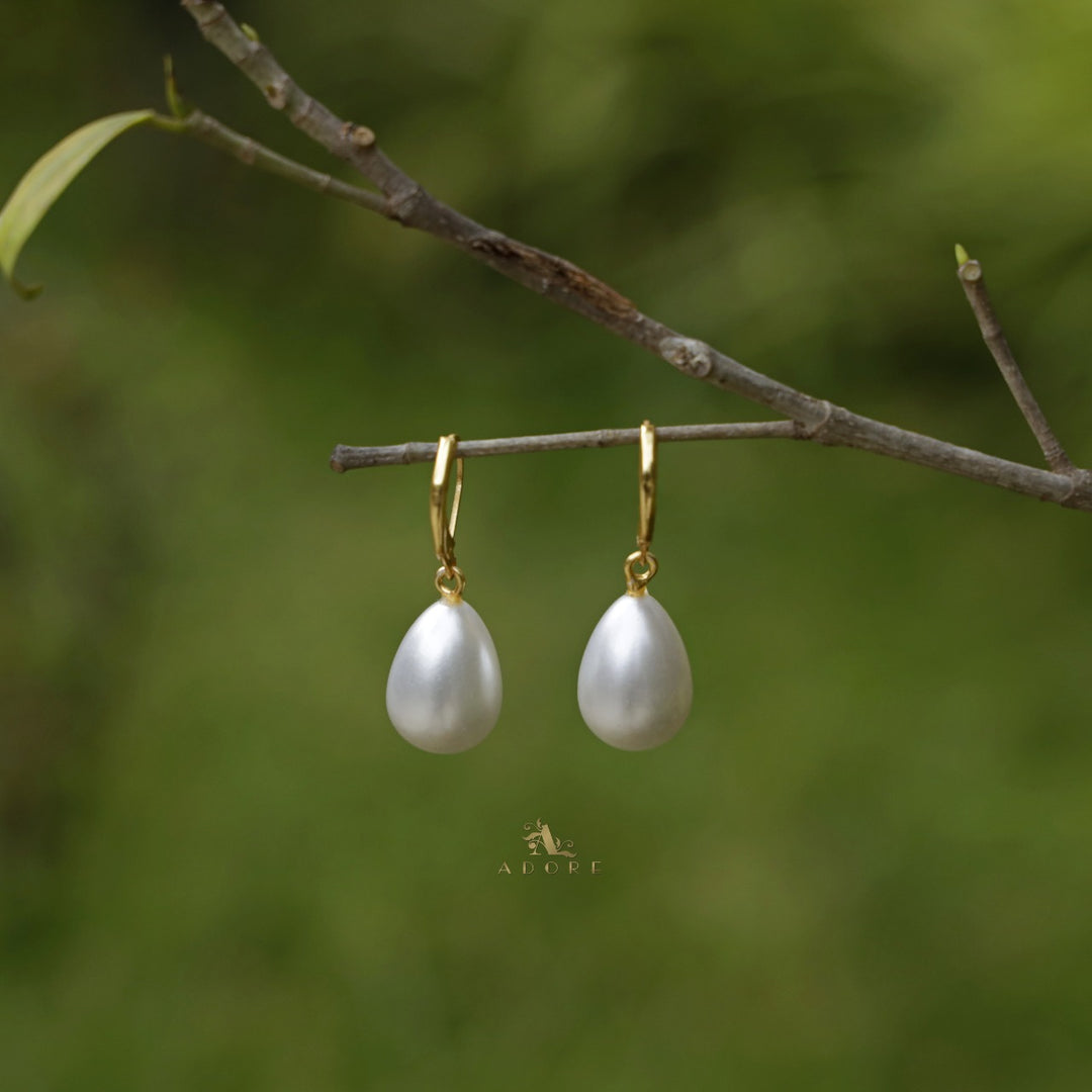 Novalta Pearl Earring